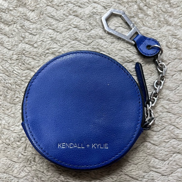 Kendal and Kylie little round purse/wallet - Picture 2 of 4